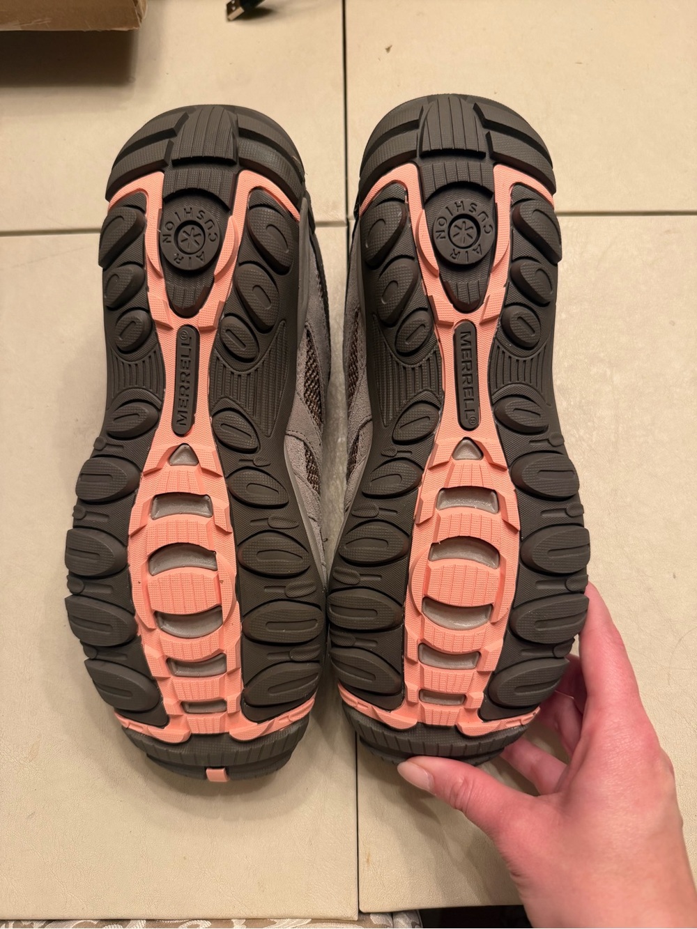 Merrill Hiking Shoe - Picture 2 of 4